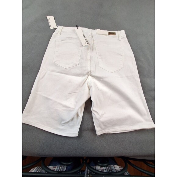 Anne Klein Women’s White Bermuda Shorts Size 10 NWT Pockets 4” Inseam - Picture 3 of 16